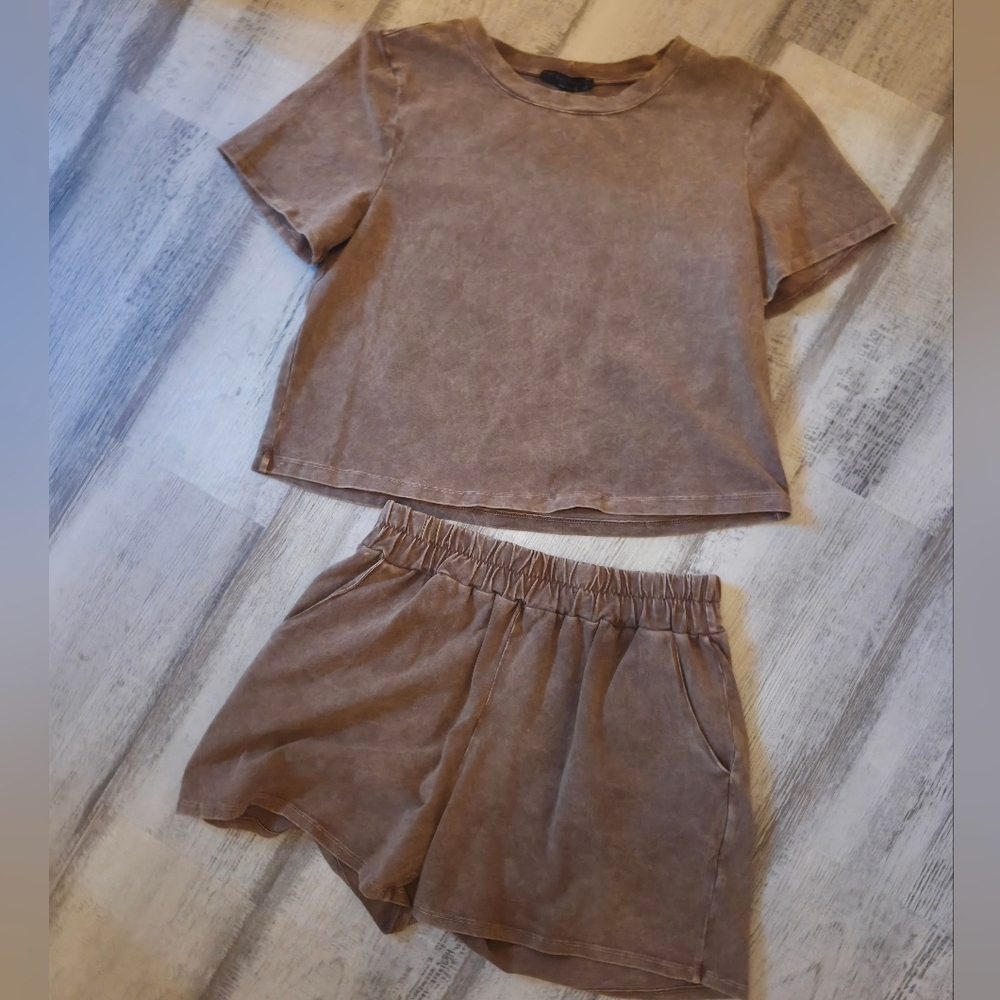 Dainty Hooligan By Final Touch Brown Mineral Wash High Waisted Shorts & Tee- SET - Picture 5 of 7